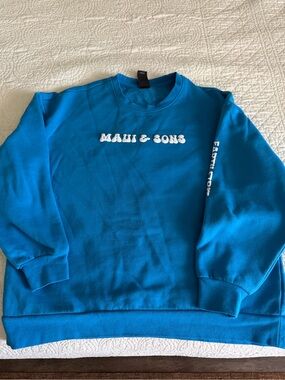 Women’s Maui & sons Crewneck Sweatshirt